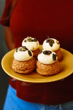 Chou Praliné  - Image 2